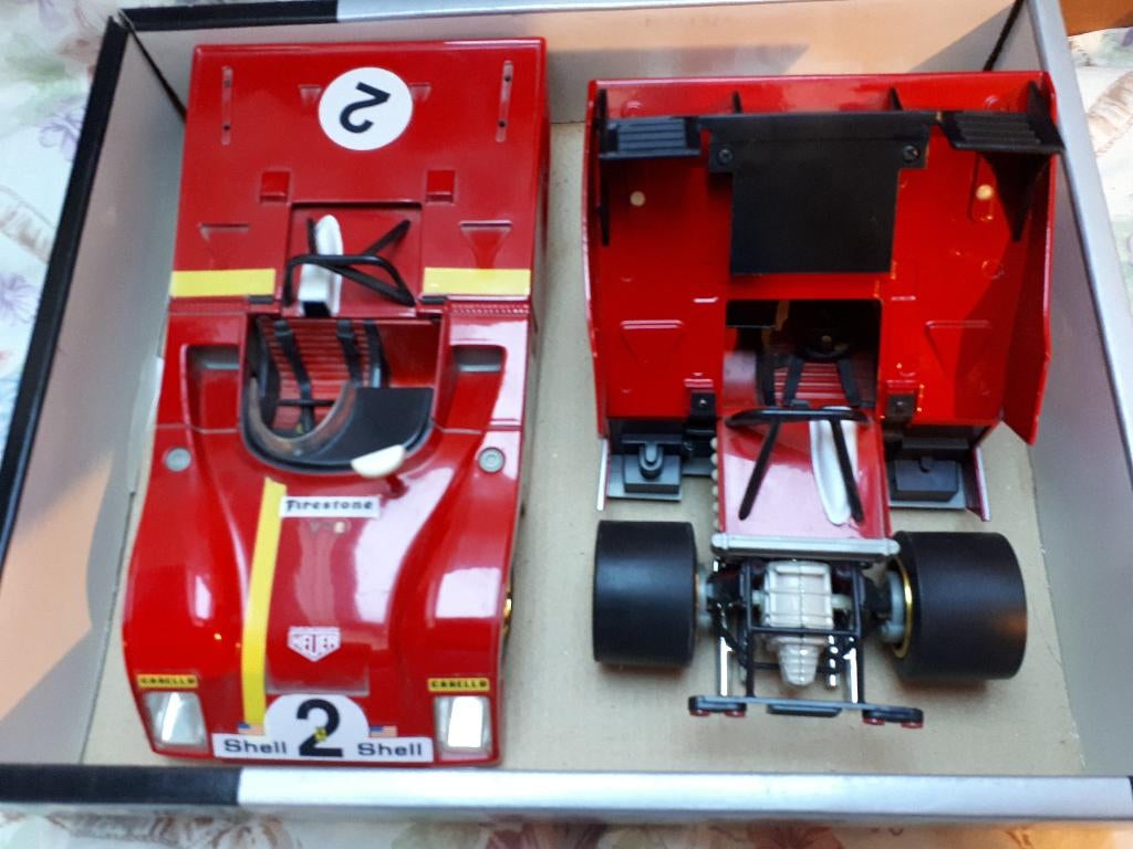 2 x ferrari   race wagen, Ophalen of Verzenden, Zo goed als nieuw, Auto, Maisto