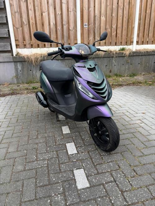 Piaggio Zip 2020 4 takt 3v, Fietsen en Brommers, Scooters | Piaggio, Zo goed als nieuw, Zip, Maximaal 45 km/u, Benzine, Ophalen