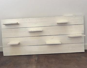 Houten Wandplank met Plankjes beschikbaar voor biedingen