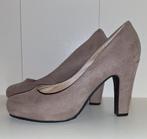 Beige Velvet Hakken - Maat 40, Kleding | Dames, Pumps, Beige, Ophalen of Verzenden, La Strada