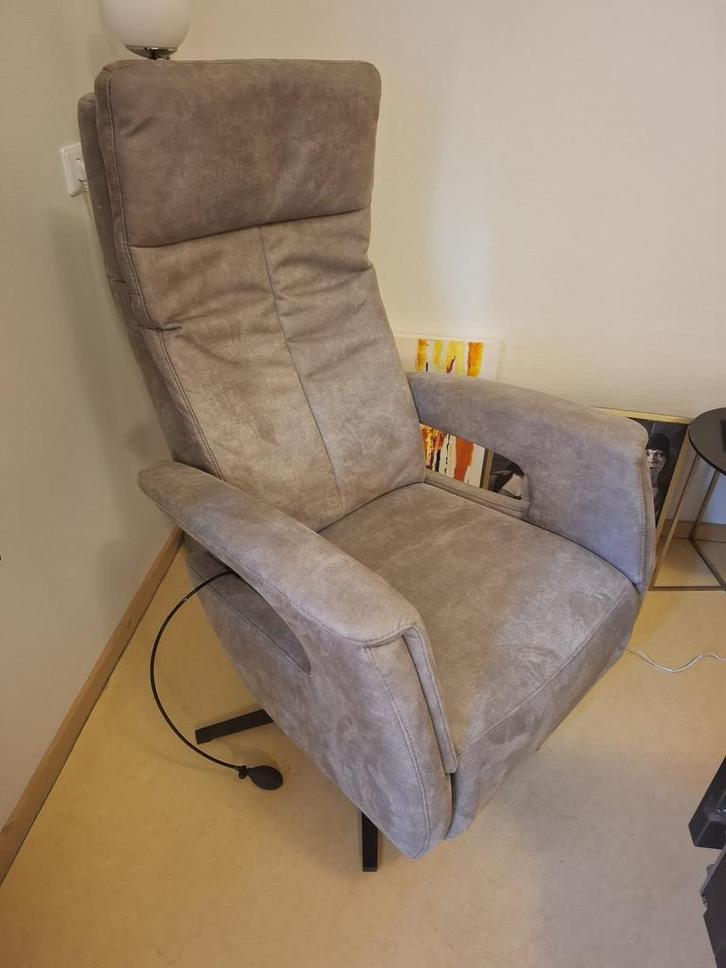 Relaxfauteuil Noah maat L sta-op stoel electrisch, Huis en Inrichting, Fauteuils, Zo goed als nieuw, Leer, 50 tot 75 cm, 75 tot 100 cm