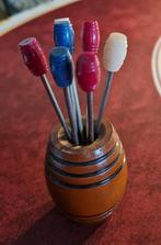 Vintage tonnetje met bijbehorende cocktailprikkers, Antiek en Kunst, Ophalen of Verzenden