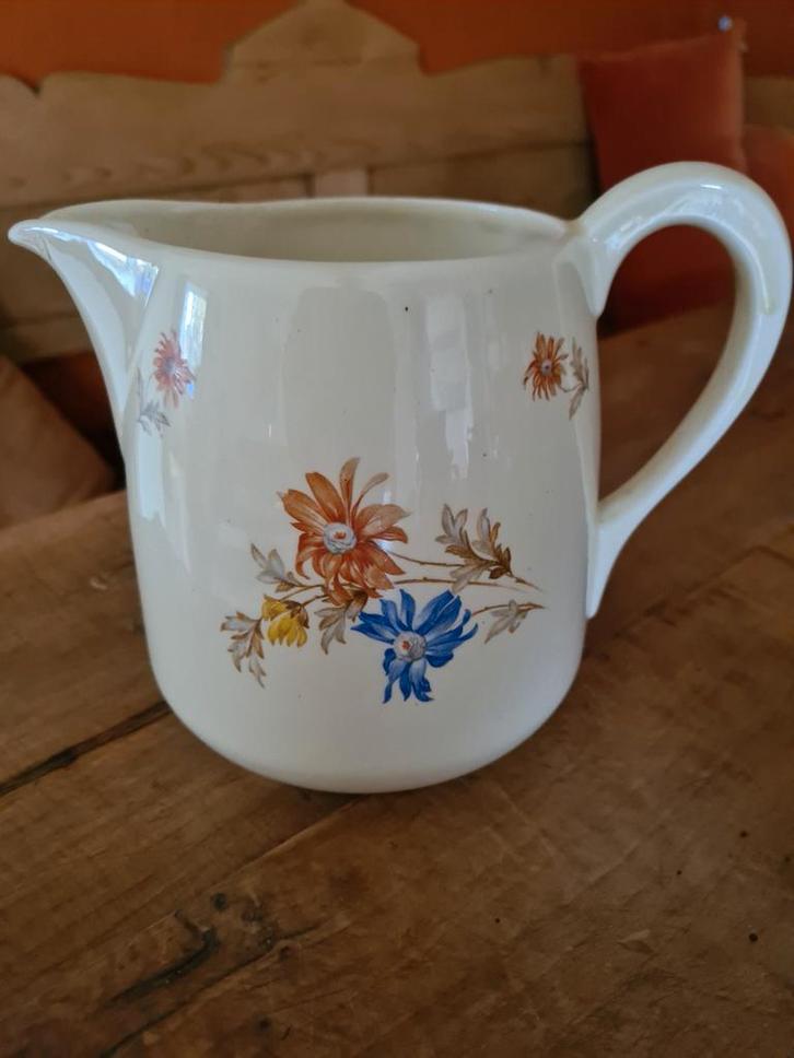 Societe ceramique,  Maestrichts aardewerk, melkkan., Antiek en Kunst, Antiek | Servies los, Ophalen of Verzenden