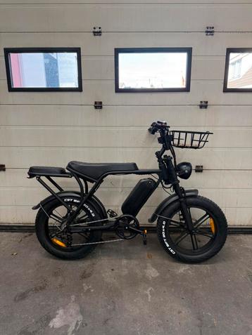 Ouxi V8 zwart met duozit (900 km) beschikbaar voor biedingen