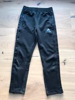 Adidas trainingsbroek maat 128 (valt groot), Ophalen, Zo goed als nieuw, Jongen of Meisje, Broek