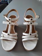 Dames sandalen met sleehak maat 37 merk: Esprit kleur: wit, Sandalen of Muiltjes, Esprit, Ophalen of Verzenden, Wit