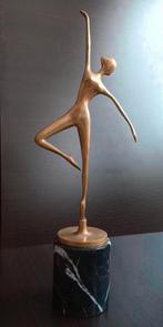 Bronzen beeld abstract vrouw op marmeren sokkel, Antiek en Kunst, Ophalen of Verzenden, Brons