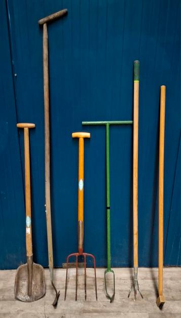 6-delige set tuingereedschap incl. grondboor beschikbaar voor biedingen