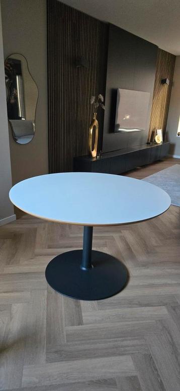 Artifort Circle tafel Pierre Paulin 120cm  beschikbaar voor biedingen
