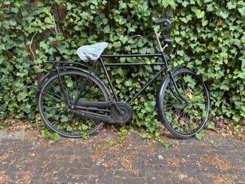 Fiets (kapotte voorvork) beschikbaar voor biedingen