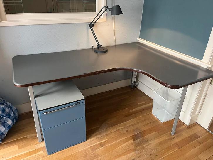 GRATIS: Bureau met onderkast, Huis en Inrichting, Bureaus, Gebruikt, Bureau, Ophalen