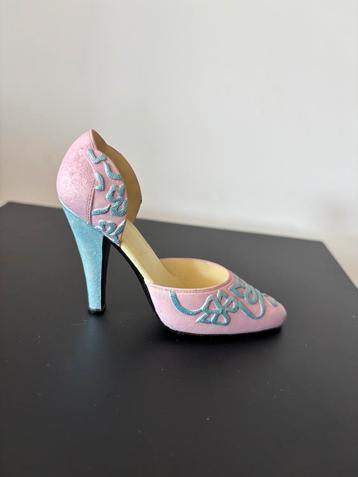 The Leonardo Collection hakschoen blauw/ roze €12 beschikbaar voor biedingen