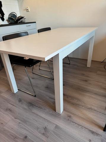 Uitschuifbare eettafel, Ikea