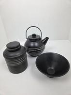 Zwart Keramische theeset: theepot, voorraadpot en schaaltje, Keramiek, Overige typen, Ophalen of Verzenden, Zo goed als nieuw