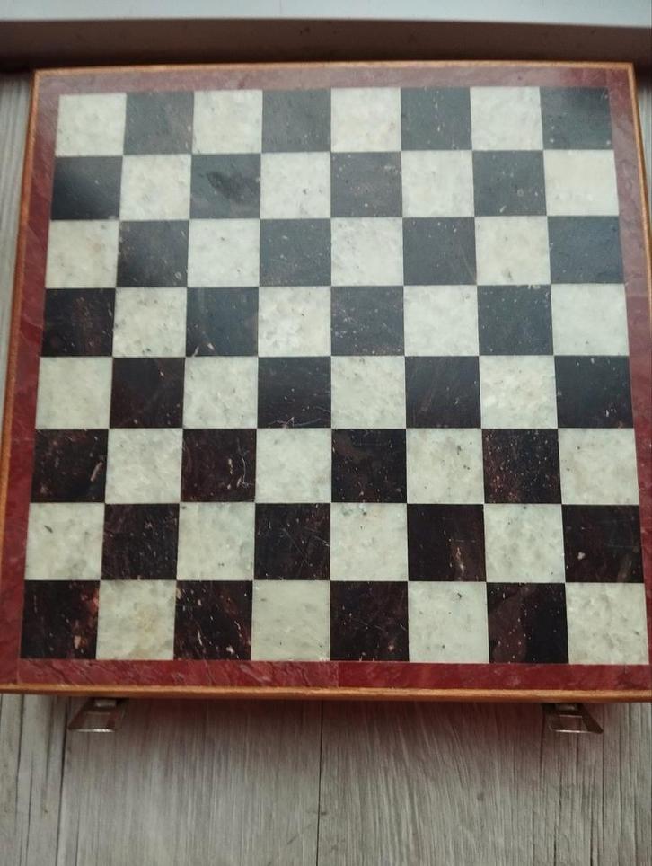 Handgemaakt Schaakspel in Doos, Hobby en Vrije tijd, Gezelschapsspellen | Bordspellen, Zo goed als nieuw, Een of twee spelers