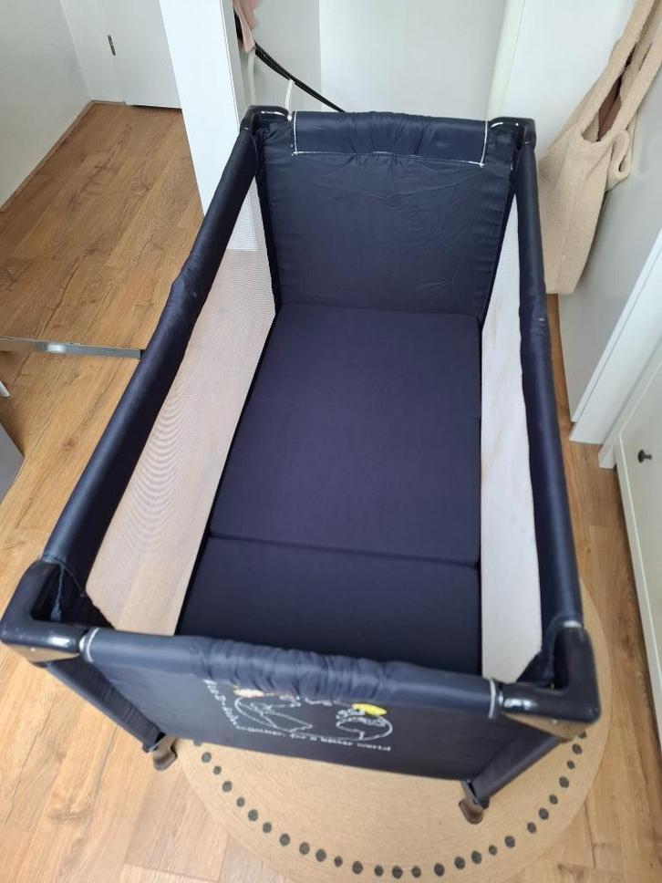 Campingbedje met matrasje, Kinderen en Baby's, Babywiegjes en Ledikanten, Gebruikt, Reisbedje, Ophalen