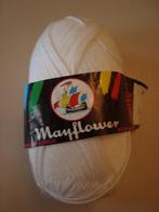 1 bolletje witte wol, Hobby en Vrije tijd, Ophalen of Verzenden, Nieuw, Breien of Haken, Wol of Garen