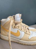 Nike Dunk High Pastel Yellow, Kleding | Dames, Schoenen, Zo goed als nieuw, Sneakers of Gympen, Verzenden, Geel