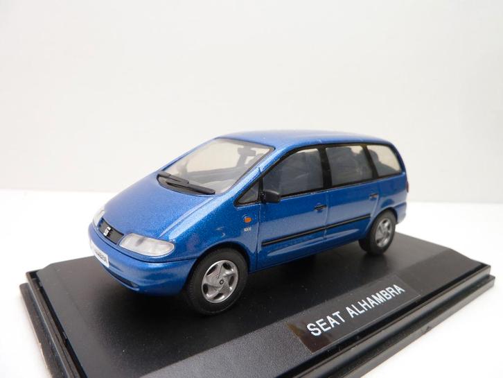 Seat Alhambra  '' Herpa '', Hobby en Vrije tijd, Modelauto's | 1:43, Zo goed als nieuw, Auto, Overige merken, Ophalen of Verzenden