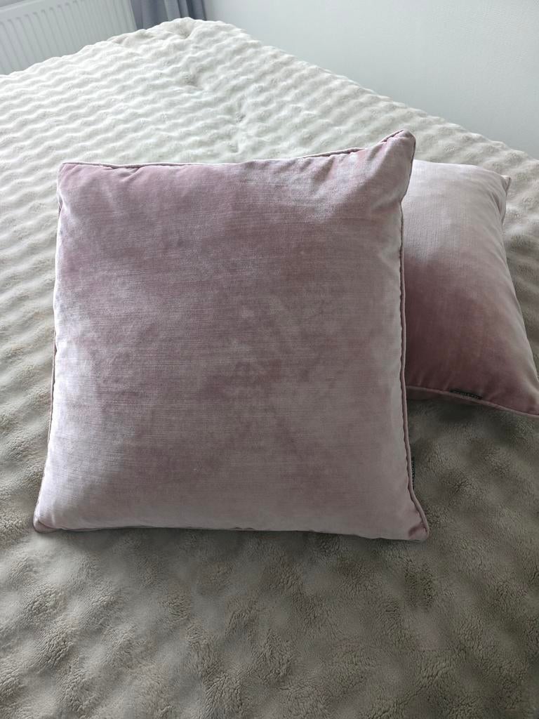 Roze kussen van Paoletti 50x50cm velvet, Ophalen of Verzenden, Zo goed als nieuw, Roze, Vierkant