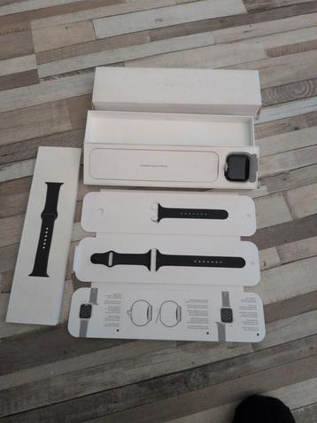 Apple Watch serie 6 space gray aluminum case,black sportband beschikbaar voor biedingen