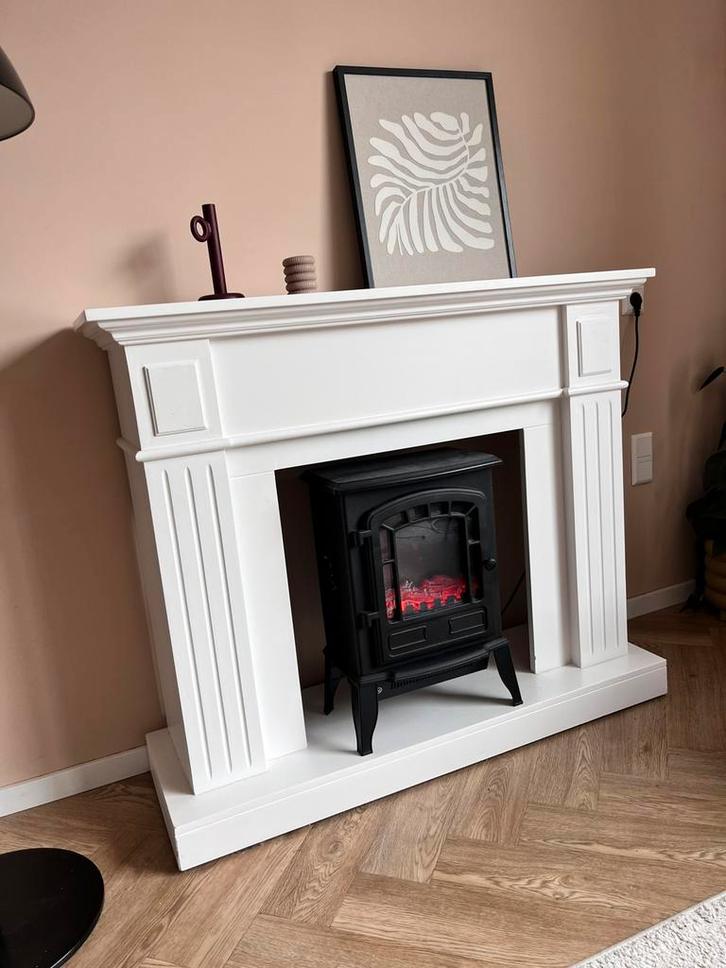 Werkende sfeerhaard met schouw, Huis en Inrichting, Haarden, Zo goed als nieuw, Elektrische haard, Ophalen