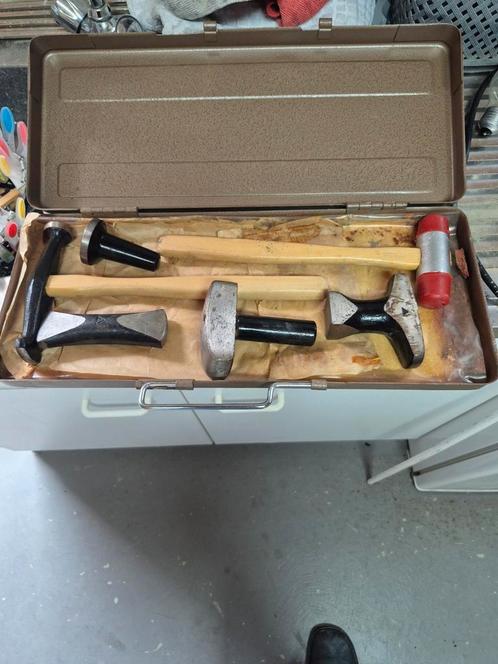 Uitdeuk Gereedschap Set in Metalen Koffer, Antiek en Kunst, Antiek | Gereedschap en Instrumenten, Ophalen
