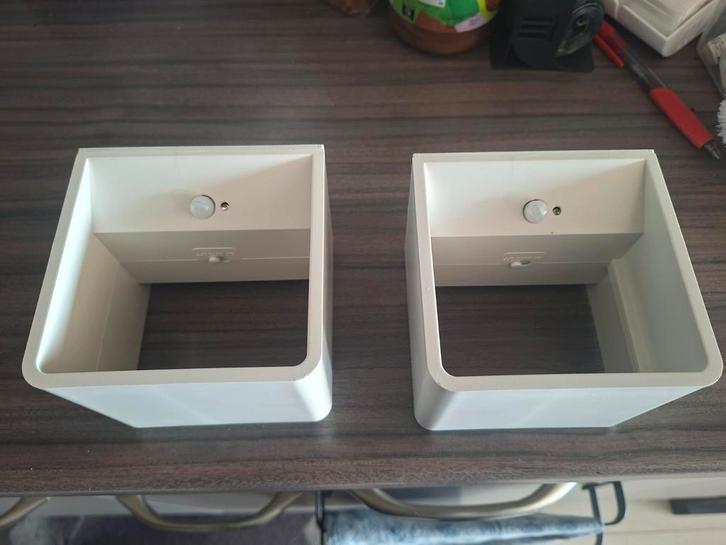 Oplaadbare lamp met sensor - Wit, Tuin en Terras, Buitenverlichting, Nieuw, Wandlamp, Kunststof, Minder dan 50 watt, Accu, Bewegingssensor