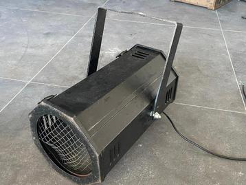 Stoere zwarte originele theaterlamp beschikbaar voor biedingen