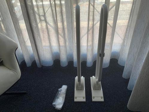 Toilet beugels Handicare Linido opklapbaar 90 cm nieuwstaat, Diversen, Verpleegmiddelen, Ophalen