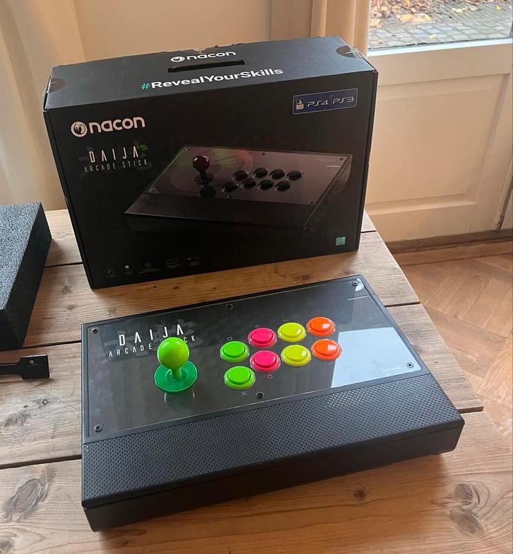 Nacon Daija Arcade Fight Stick PS4/PS3/PC, Spelcomputers en Games, Spelcomputers | Overige Accessoires, Zo goed als nieuw, Ophalen of Verzenden