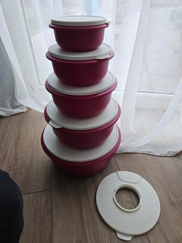 Tupperware kommenset nieuw beschikbaar voor biedingen