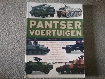 Pantser voertuigen van Eerste Wereldoorlog tot heden (2007) beschikbaar voor biedingen