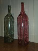 Twee decoratieve glazen flessen, Huis en Inrichting, Woonaccessoires | Vazen, Ophalen, Overige kleuren, 75 cm of meer, Glas