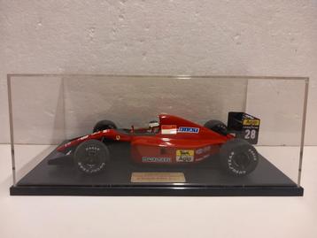 Ferrari 643 Alesi Formule 1 in vitrine box TAMIYA 1:20 KRD beschikbaar voor biedingen
