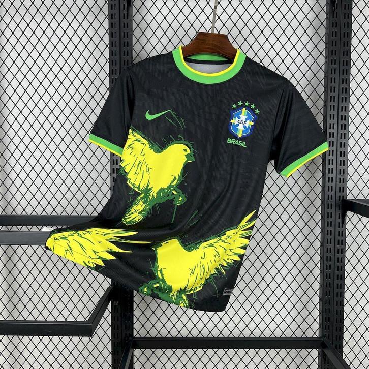 Brazilië Black Edition Shirt met Gele Vogel – Nieuw, Sport en Fitness, Voetbal, Nieuw, Shirt, Verzenden