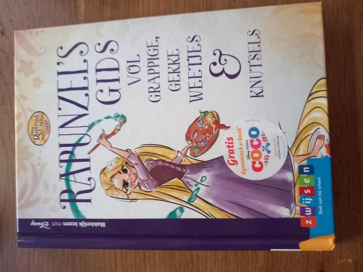 Rapunzels gids vol grappige, gekke weetjes & knutsels, Boeken, Kinderboeken | Jeugd | onder 10 jaar, Zo goed als nieuw, Ophalen of Verzenden