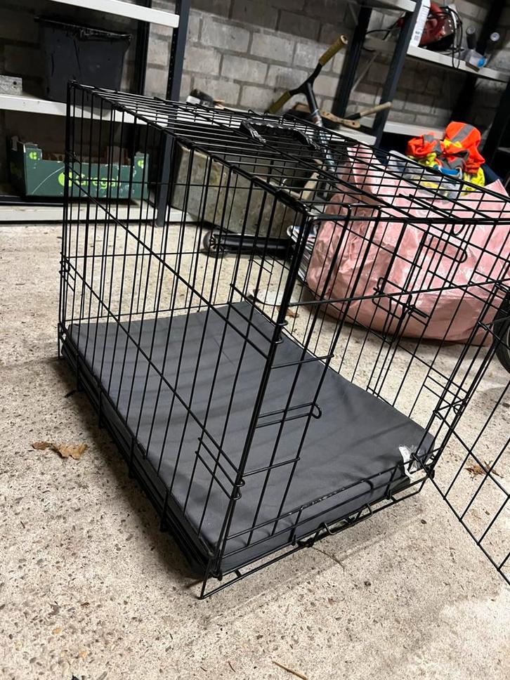 Bench, Dieren en Toebehoren, Hondenbenches, Zo goed als nieuw, Ophalen of Verzenden