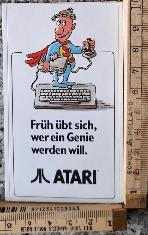 Vintage sticker Atari spelcomputer PC computer strip, Verzamelen, Stickers, Zo goed als nieuw, Overige typen, Ophalen of Verzenden