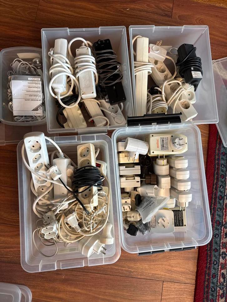 Partij Verlengsnoeren, Stekkers en ledlampen, Doe-het-zelf en Verbouw, Elektra en Kabels, Gebruikt, Kabel of Snoer, Ophalen