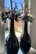 2 zwarte vazen met decoratie , of zonder decoratie70 cm hoog, Ophalen, 50 tot 75 cm, Zwart, Glas