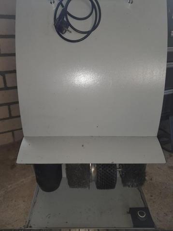 Te koop: Schoenpoets machine, schoenenveger stalling beschikbaar voor biedingen