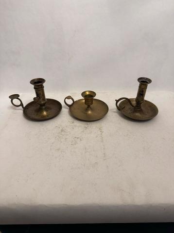 Antieke Messing Kandelaars Set beschikbaar voor biedingen