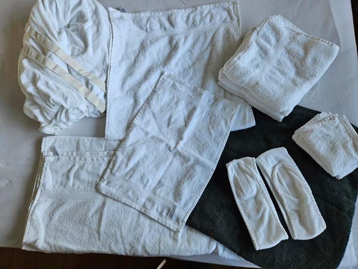 MBO Rijnland Schoonheidsspecialiste Textielpakket, Kleding | Dames, Riemen en Ceinturen, Nieuw, 100 cm of meer, Wit, Ophalen of Verzenden