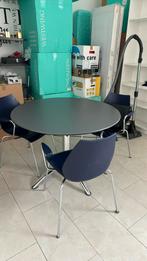Eettafel met 3 stoelen merk KARTELL, Huis en Inrichting, Tafels | Eettafels, 100 tot 150 cm, Ophalen of Verzenden, Zo goed als nieuw