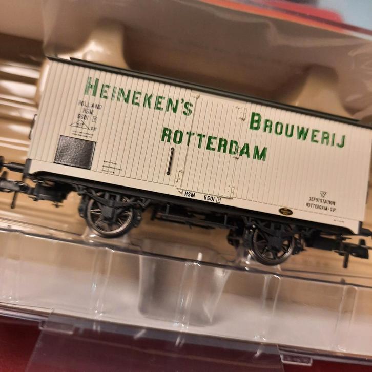 NS Brawa Heineken bierwagon uit Rotterdam, Hobby en Vrije tijd, Modeltreinen | H0, Nieuw, Wagon, Gelijkstroom, Overige merken
