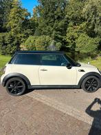 Mini (r56) 1.6 75pk 2010 Wit, Auto's, Mini, Voorwielaandrijving, Stof, 74 pk, Zwart