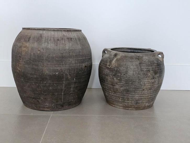 Oude Chinese Kruiken - Set van 2, Huis en Inrichting, Woonaccessoires | Vazen, Gebruikt, Overige kleuren, Minder dan 50 cm, Aardewerk of Porselein