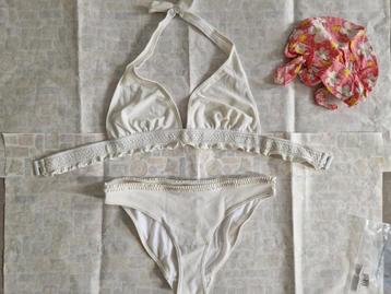 Bikini van Hunkemöller.  Schattig met ruches. beschikbaar voor biedingen