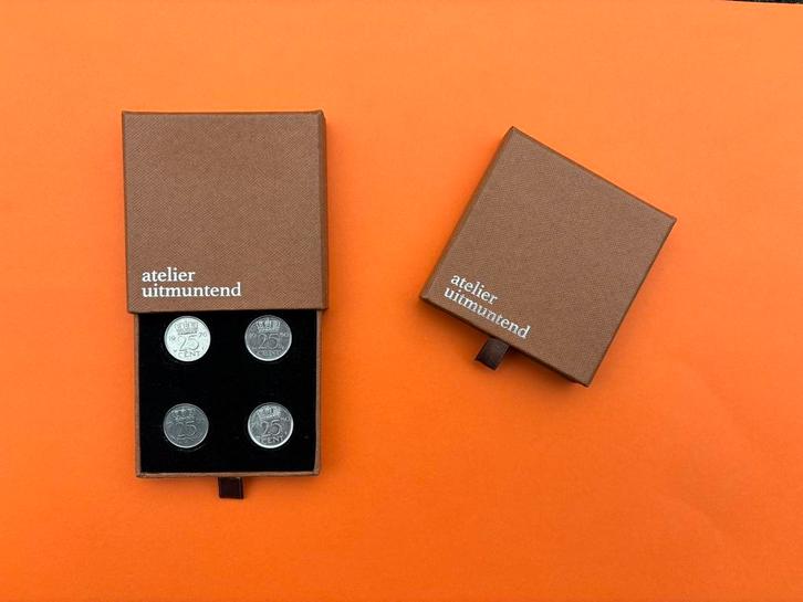 Vintage magneten van oude kwartjes, Postzegels en Munten, Munten | Nederland, Koningin Beatrix, Ophalen of Verzenden